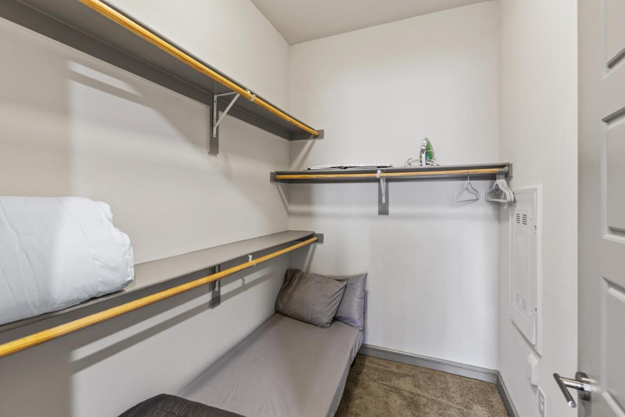 Luxury Apartment With King Bed And Pool And Free Parking 4 Houston Exterior foto